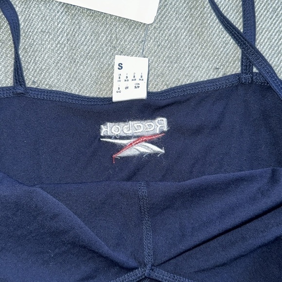 NWT  Reebok Tank - Picture 3 of 3